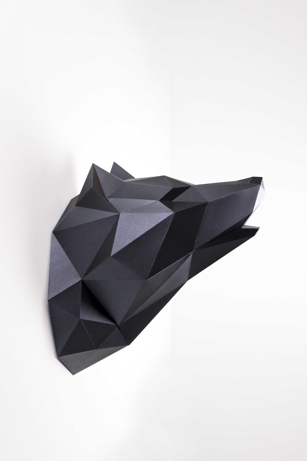 Assembli-Wolf-carbon-black-low