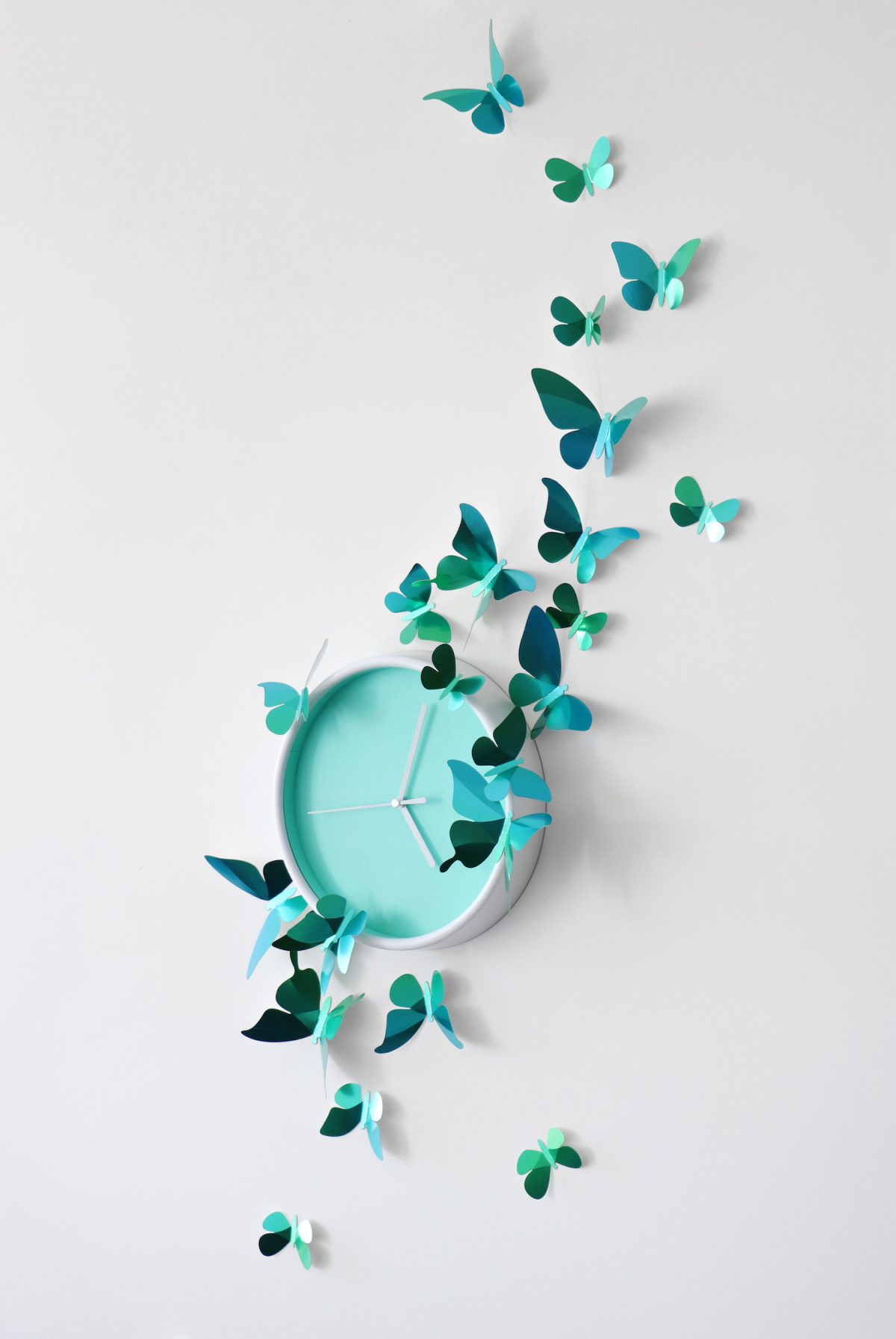 Assembli Butterfly Collection car green clock