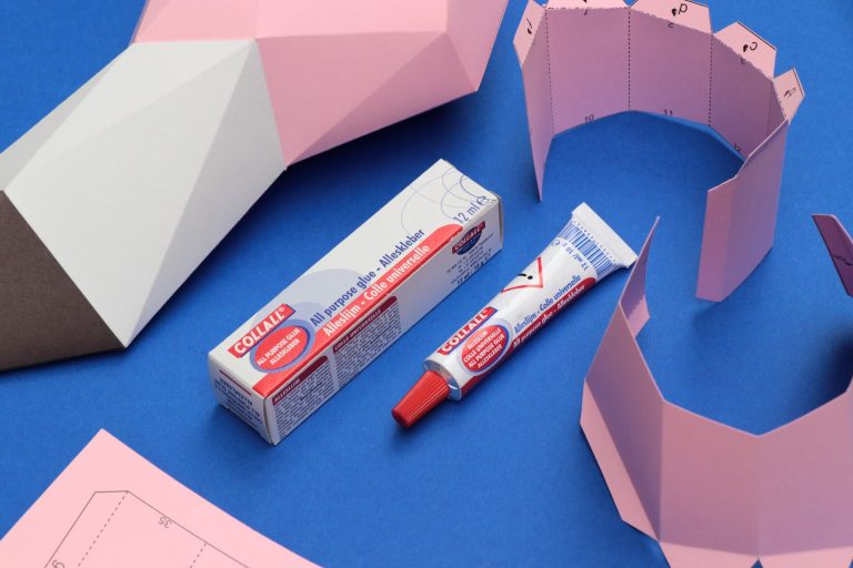 Papercraft glue 2