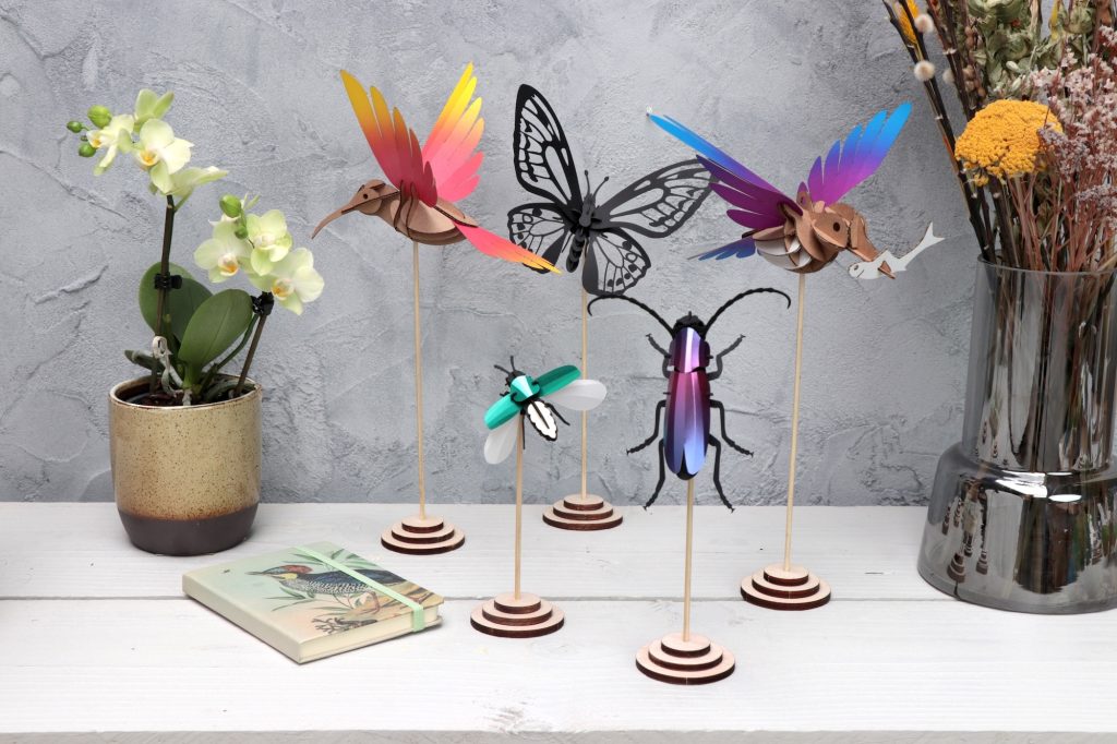 Assembli DIY Table Display Wood - birds and insectsmeer DIY Table Display Wood - birds and insects